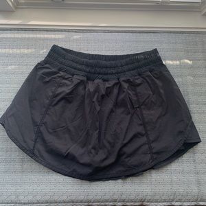 Lululemon Track Attack Skirt Black Size 6